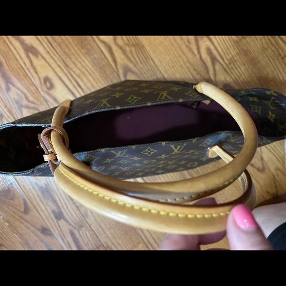 Louis Vuitton Monogram Bag - Picture 10 of 12